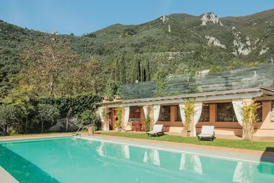 Villa / Independent home à Lucques avec 9 chambres à coucher, 18 couchages