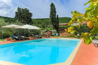 Image de Villa / Independent home à Pistoia avec 4 chambres à coucher, 10 couchages