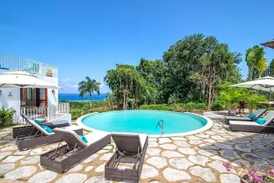Image de Hospitalityexpert 3br & 1br Villas - Sea View, Pool, Beach, Chef, Sleeps 16