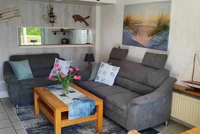 Image de Vacation home Dörner in Bruinisse with terrace, barbecue and garden