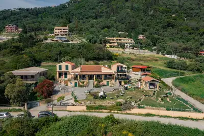 Image de Rainbow apartment A, Pelekas beach, 40 meters from the sea