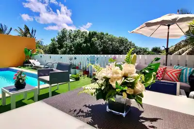 Image de Generator! Private Pool Villa - Sapphire Beach 5min walk & Washer/Dryer WiFi 8\n