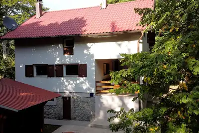 Image de Mountain house with pool