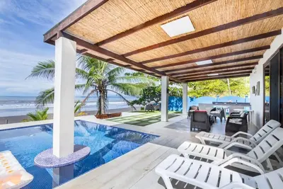 Image de Million dollar view! On the Beach, Private Tropical Paradise, Tivives Playa