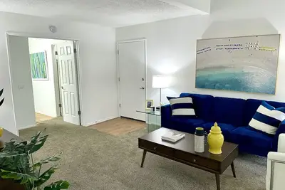 Image de Quiet Modern Stay in Anaheim! Close to Disneyland and Knotts!