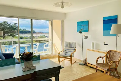Appartement vue sur mer, Côte de Granit Rose