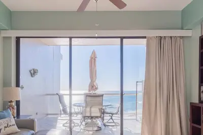 Image de Stunning 24/7 Ocean Front Views & Closest To The Beach = Diamante 806 Phase 1