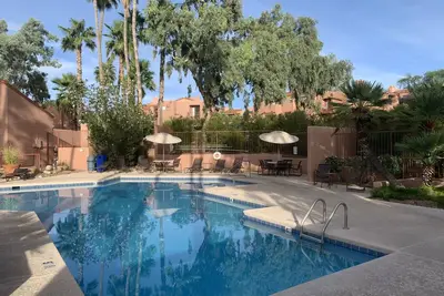 Image de Come Relax and Enjoy - Lots of Amenities!