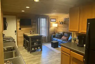 Image de Grand Rivers, Ky -Cozy getaway with Cabin Charm- Near Green Turtle Bay & Patti's
