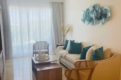 Image de Complete apartment excellent for families! pool and private beach.