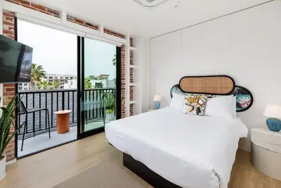 Image de The Brick Boutique Hotel: Balcony Room 303