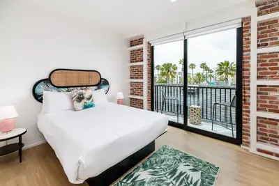 Image de The Brick Boutique Hotel: Balcony Room 304