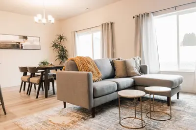 Image de The Landon- Stylish Townhouse-Centrally Located.