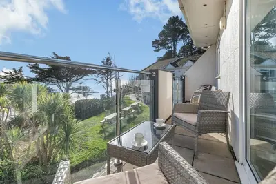 Image de Stunning Sea Views from this Spacious 2 Bedroom Apartment