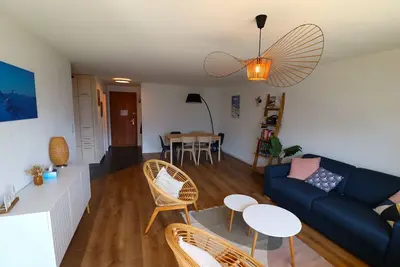 Image de Extérieur : Appartement au 3ème étage d'un bâtiment de 5 étages à l'entrée du village, ascenseur, ba