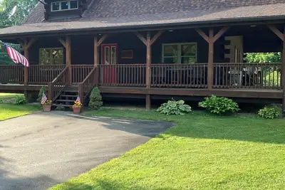 Image de Pymatuning Lake Log Home