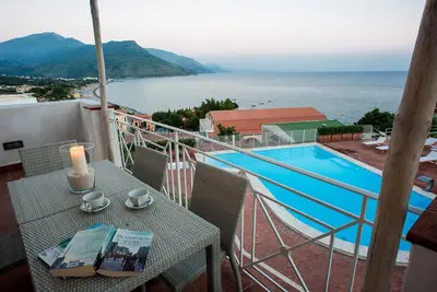 Image de Petrosa - Large Sea View Apartment with Pool and Private Beach