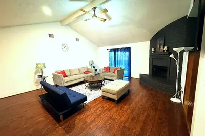 Image de Super Cozy 4 Bedroom by Premier Host - Sleeps 10