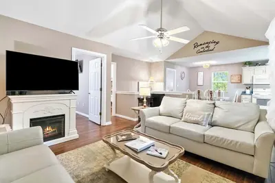 Image de Welcome to “Romancing On Lake Cumberland” – Your Perfect Romantic Getaway!