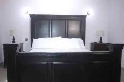 Image de Perfect Vacation Home with hot tub, 24/7 security, WiFi, Swimming Pool, etc. .