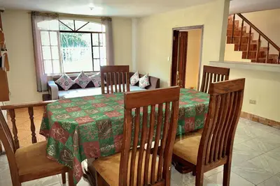Image de Beautiful vacation property by the mountains
