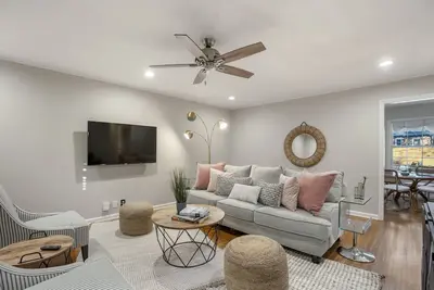 Image de New The Beverly House - close to Expo & Tu