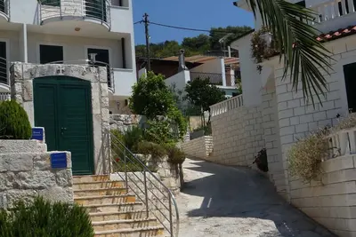 Image de Amazing apartment with a gorgeous view, ten meters from the beach!