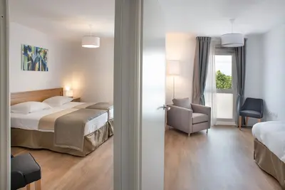 Image de Appartement-Salle de bain et douche-T3