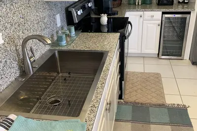 Image de 30’+ of dock available oceanside