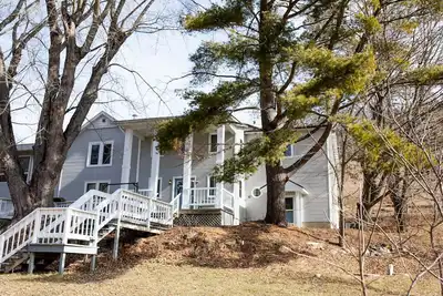 Image de Spacious & secluded grand home near Kickapoo River, Bike Trails, & Atv routes