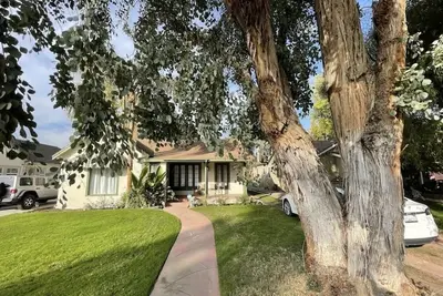 Image de Newly Listed Historic 1930’s 2 Bedroom House