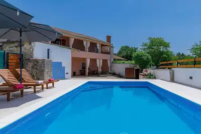 Image de Merveilleuse maison de vacances avec climatisation, piscine privée, Wifi, Tv et terrasse