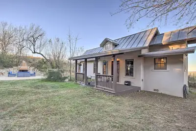 Image de Fire Pit & Hill Country Views! Castroville Cottage