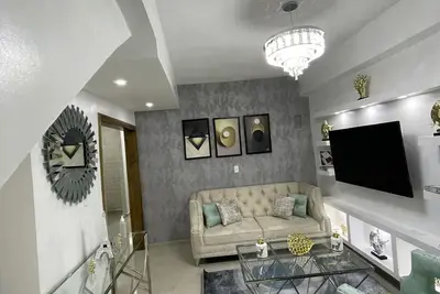 *New Amazing House* Wifi 🔥 Netflix 🍿 A/C 🥶 Parking