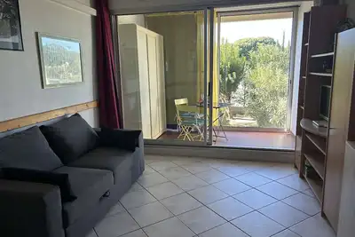 Image de Studio climatisé avec piscine et parking - 4 couchages - Port Camargue