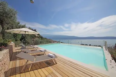 Image de Maison de vacances Toscolano-Maderno pour 1 - 11 personnes avec 4 chambres à coucher - Maison de vac