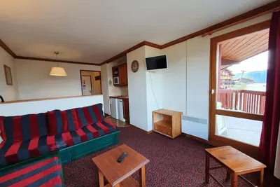 Image de Pied des pistes de ski, 4ème étage, vue montagne, balcon, télévision, casier à ski, 41m²