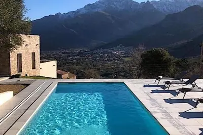 Image de Villa Contemporaine Avec Piscine Dans Un Cadre Exceptionnel Pres De Calvi