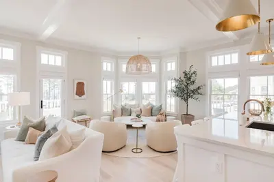 Image de The Beach Loft - Seabrook Luxury Ocean View Loft in the heart of town.