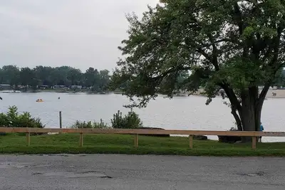 Image de Stunning waterview, walk to the beach specious cottage on Lake Erie