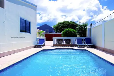 Image de Beautiful Guesthouse 6 beds and 6 baths 8 min drive from the beach!
