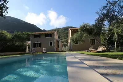 Image de the villa is located in the 5 miutes from the beautiful Paleokastritsa in Corfut