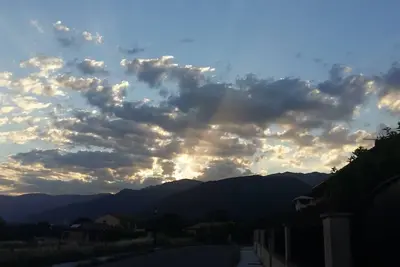 Image de Semi-detached house on forest road. Ideal for families and couples