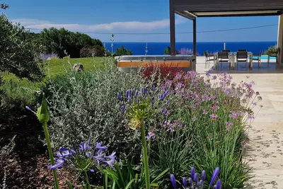 Image de Villa plain-pied neuve 230m2 vue mer et montagnes 10 personnes piscine chauffée