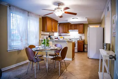 Image de Beautiful Cozy Cottage Like Unit in the Heart of Atlanta