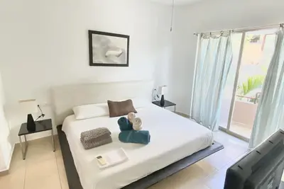 Image de Lovely 2 bedroom serviced apartment with pool.