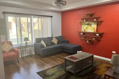 Modern townhouse w/pool located 5 mins from beach!