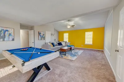 Image de Modern Family Fun Home near Stone Mountain
