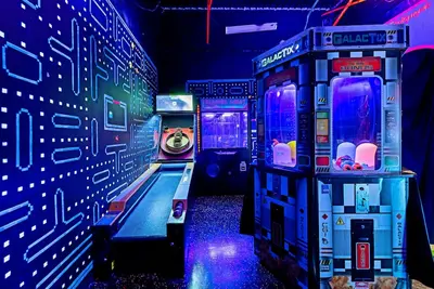 Image de ⭐️ Gamer Haven ⭐️ Unique Arcade & Selfie Museum Vacationhome 🕹 🤳 Pets🐾 ✅