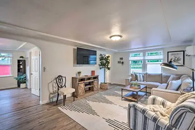 Image de Redmond Farmhouse on 2 Acres w/ Deck & Grill!
